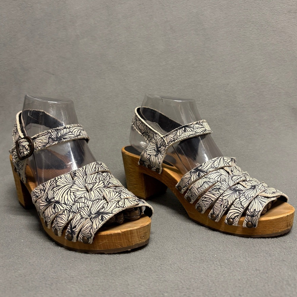 Sanita Leaf Print Platform Sandals Size 38 Black White Wood Heel Buckle Strap